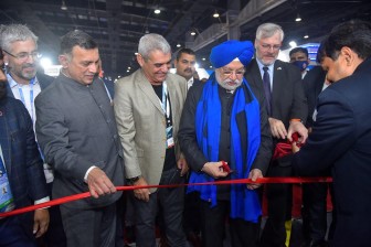 Union Petroleum Minister inaugurates IOC Phinergy Pavilion at Auto-Expo 2023